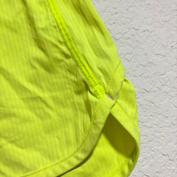 Ivivva Girls Neon Yellow Running Shorts 14 Pull On Light Wash Lined Athletic - Picture 2 of 9